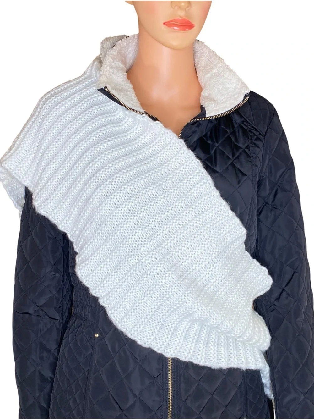 Aeropostale cozy white